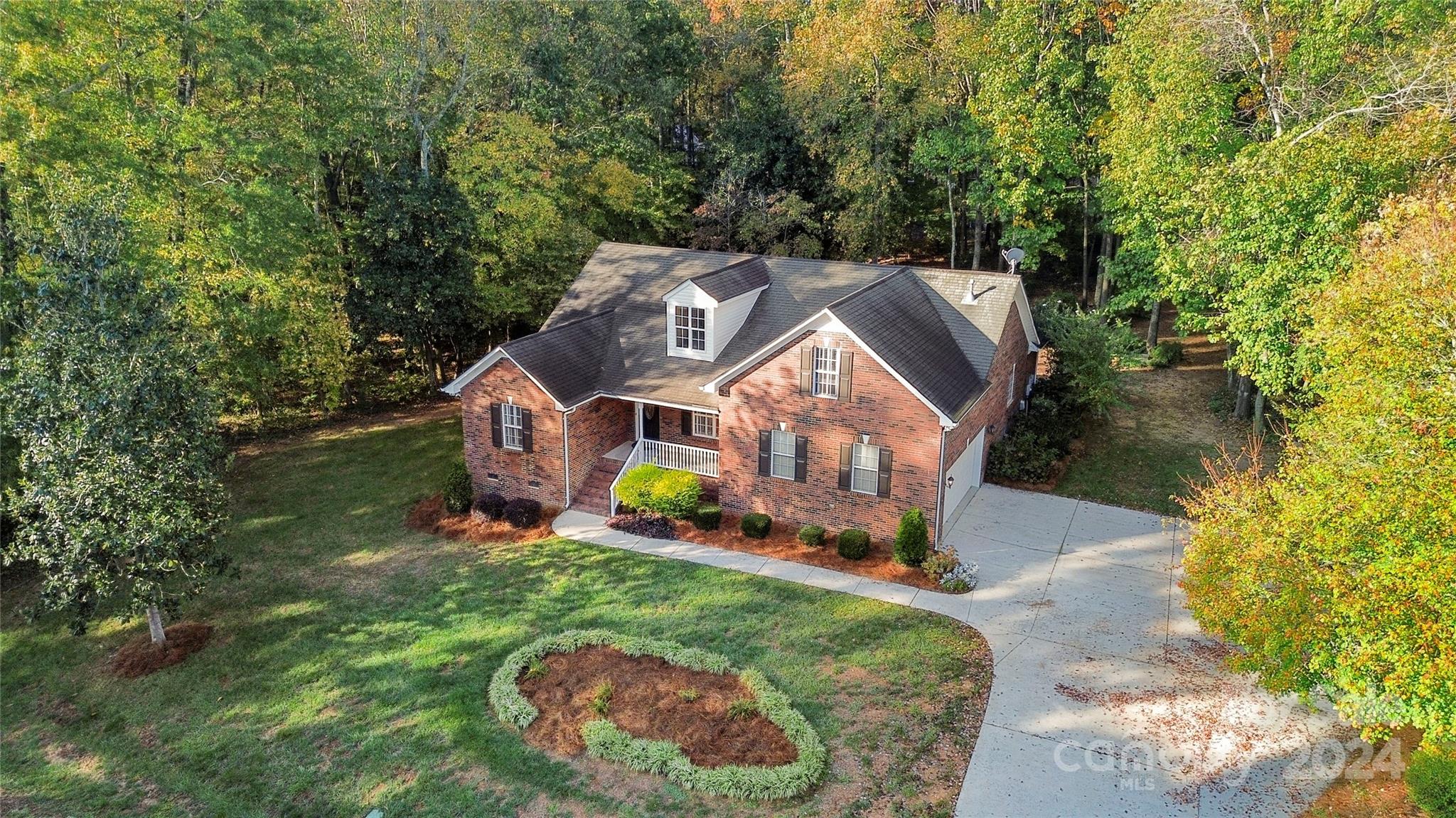 1910 Crossbridge Drive