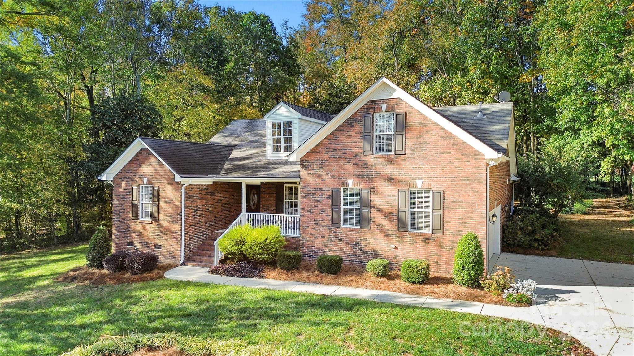1910 Crossbridge Drive