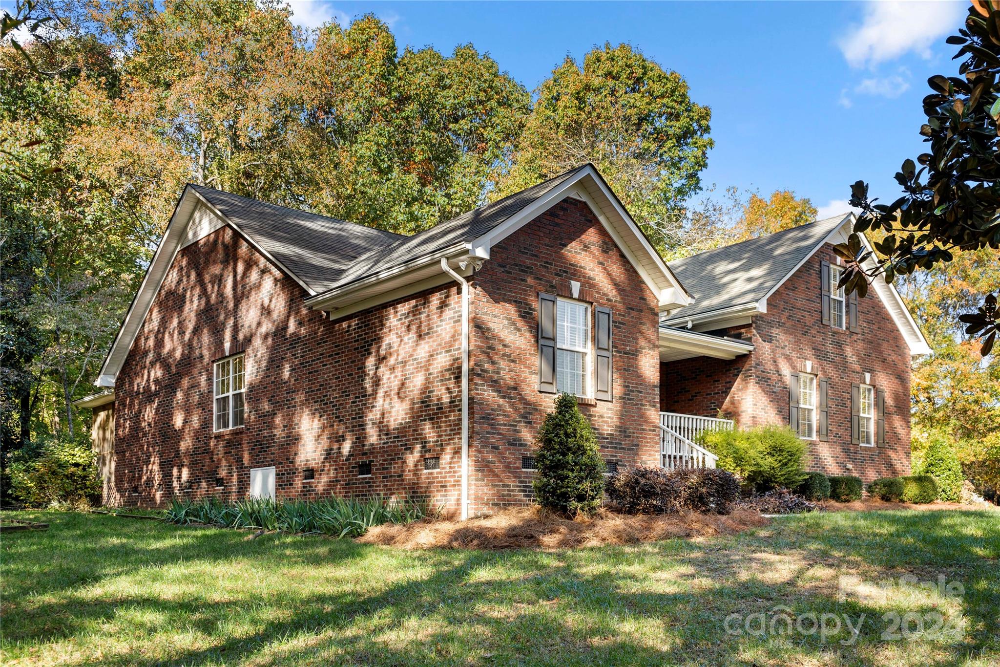 1910 Crossbridge Drive
