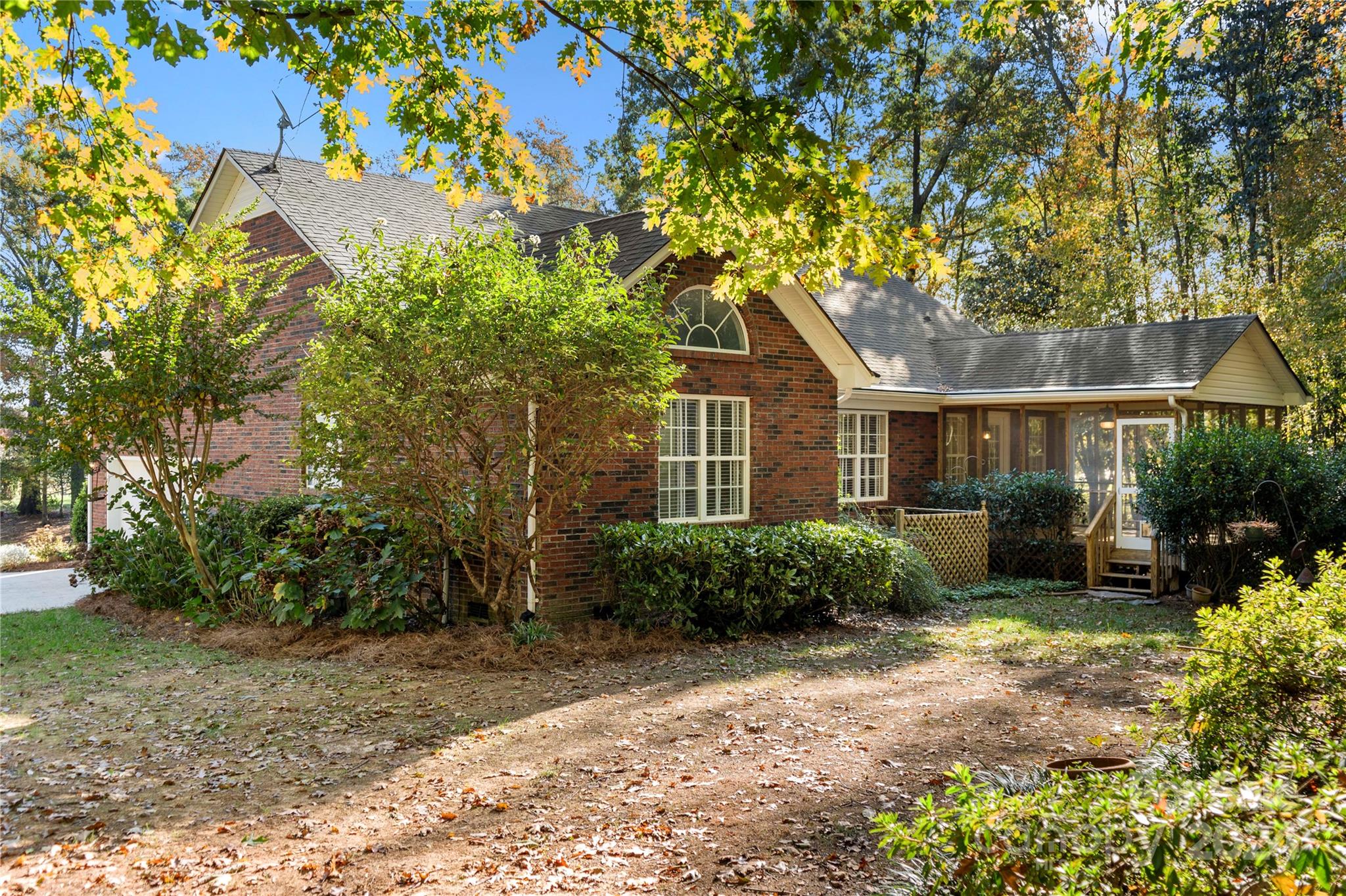 1910 Crossbridge Drive