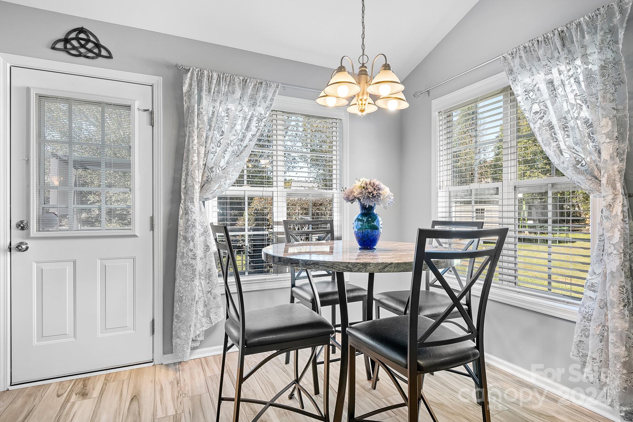 5128 Hildreth Court