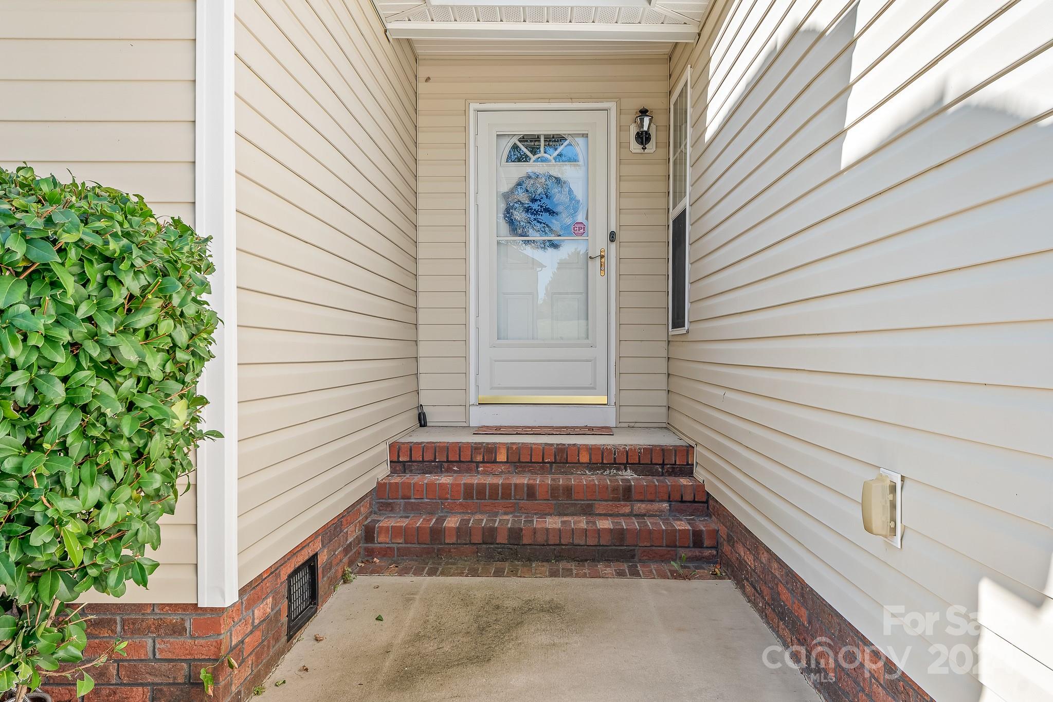 5128 Hildreth Court