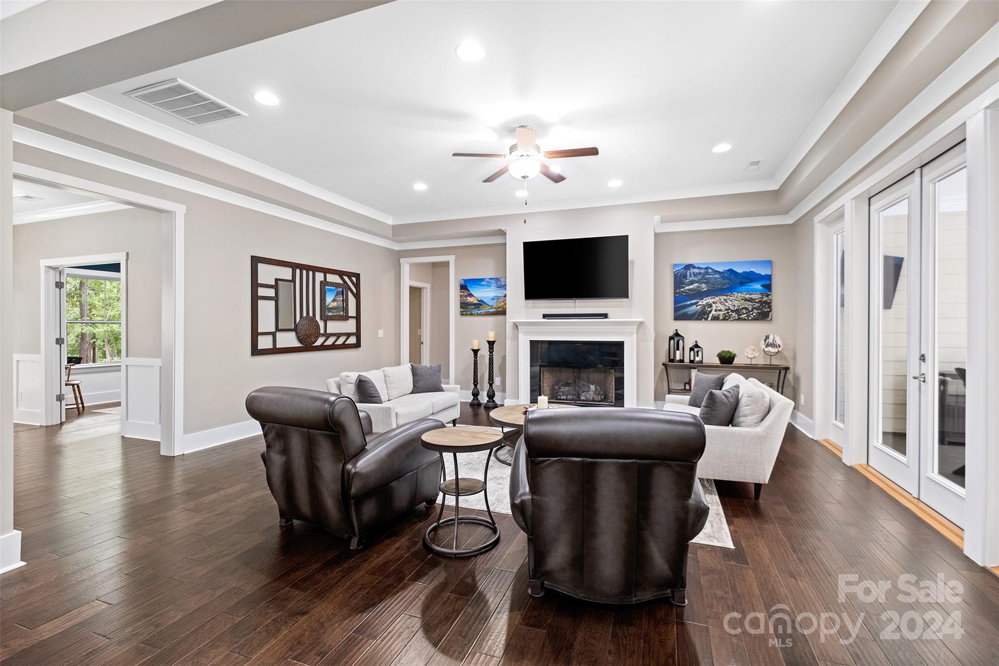 6354 Harbor Oaks Drive