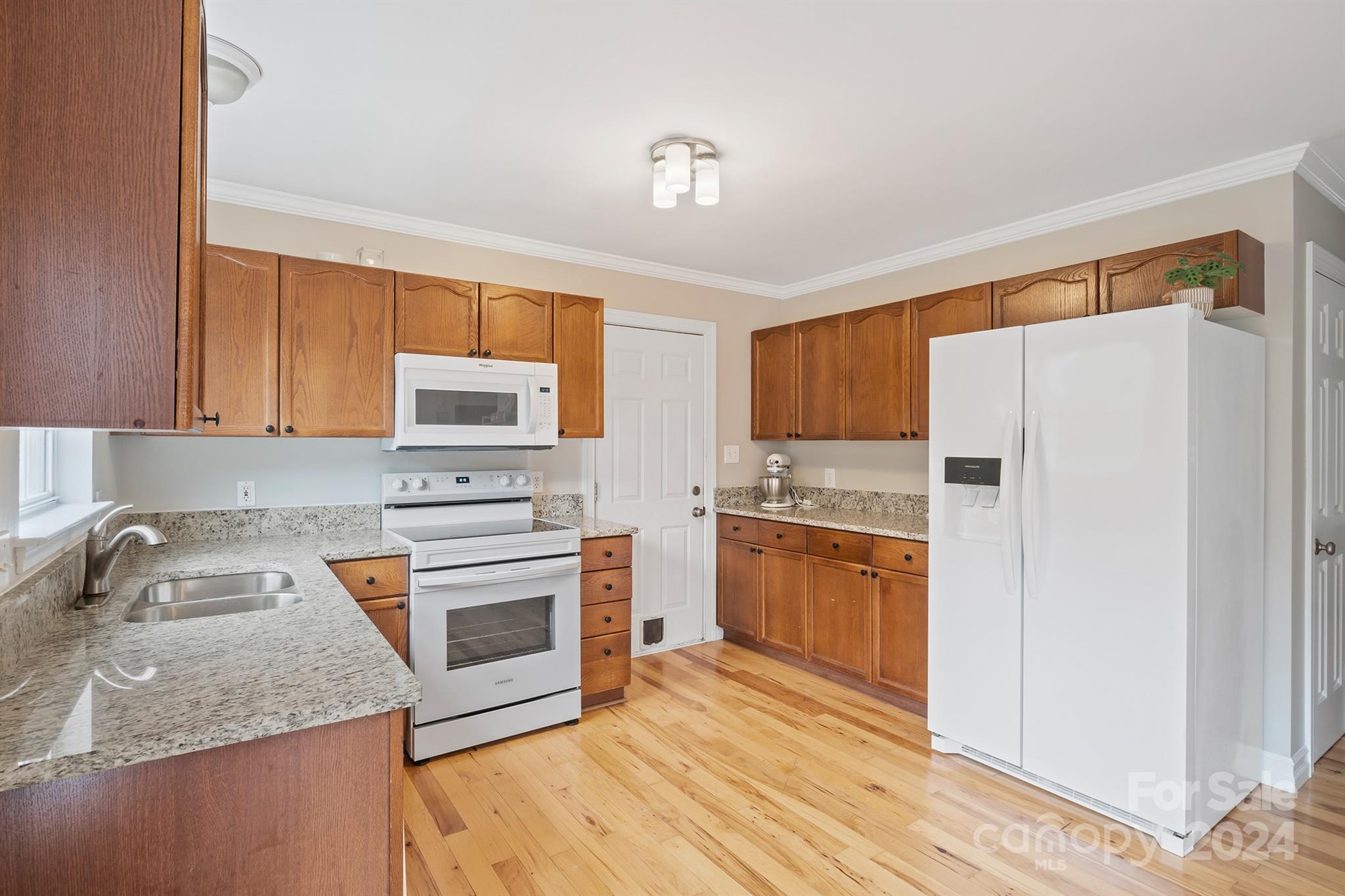 125 Bradford Glyn Drive