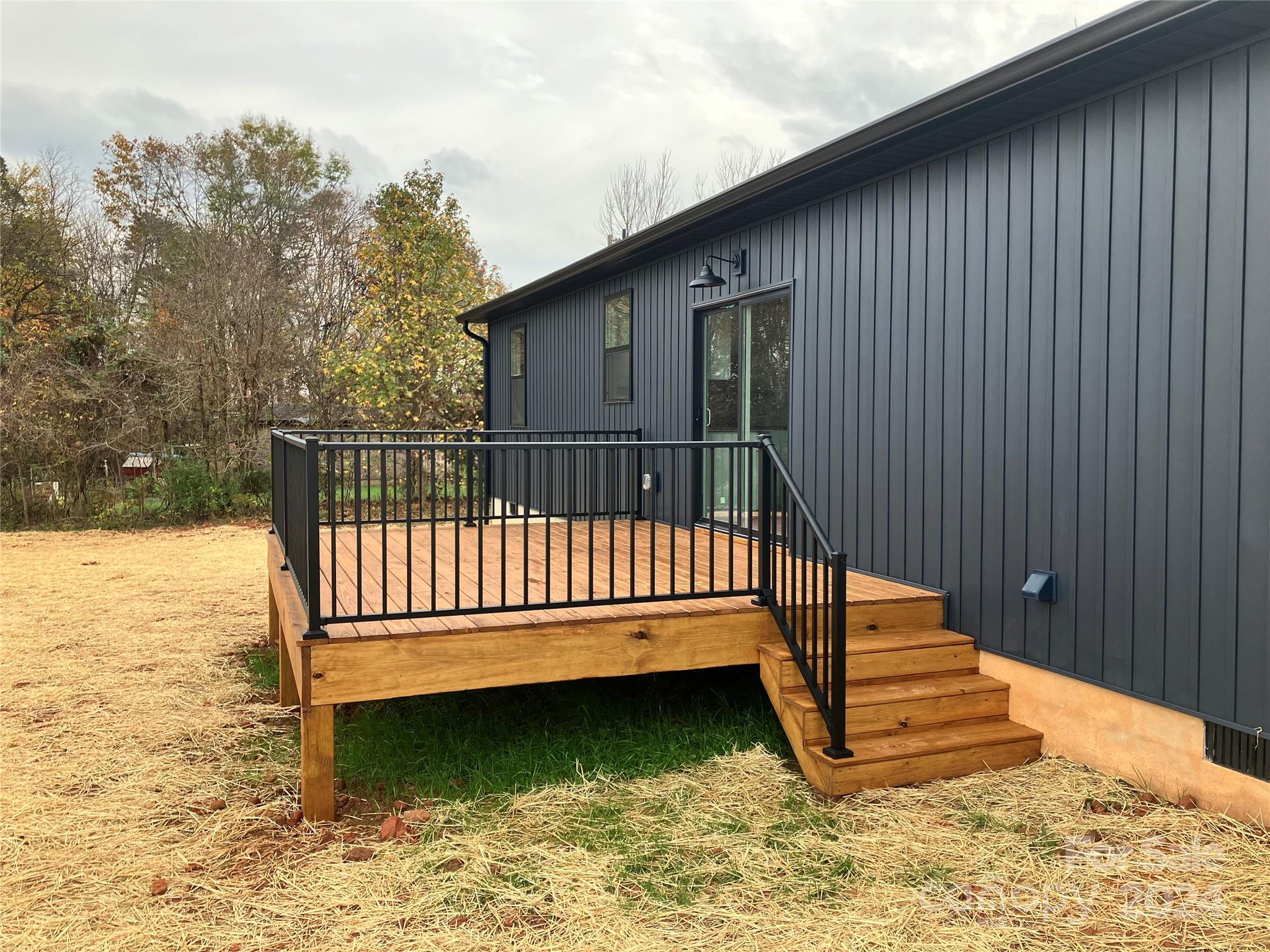 976 Tabor Road