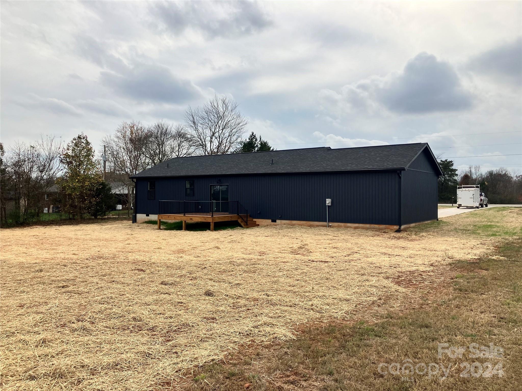 976 Tabor Road