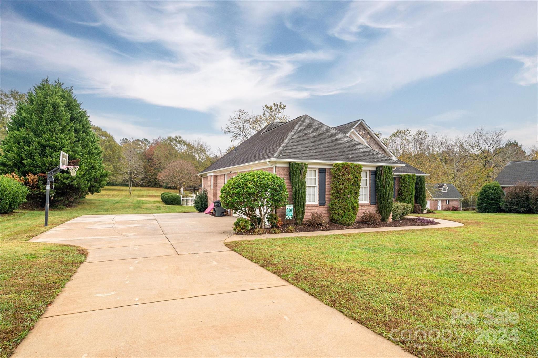 2513 Burton Estates Lane