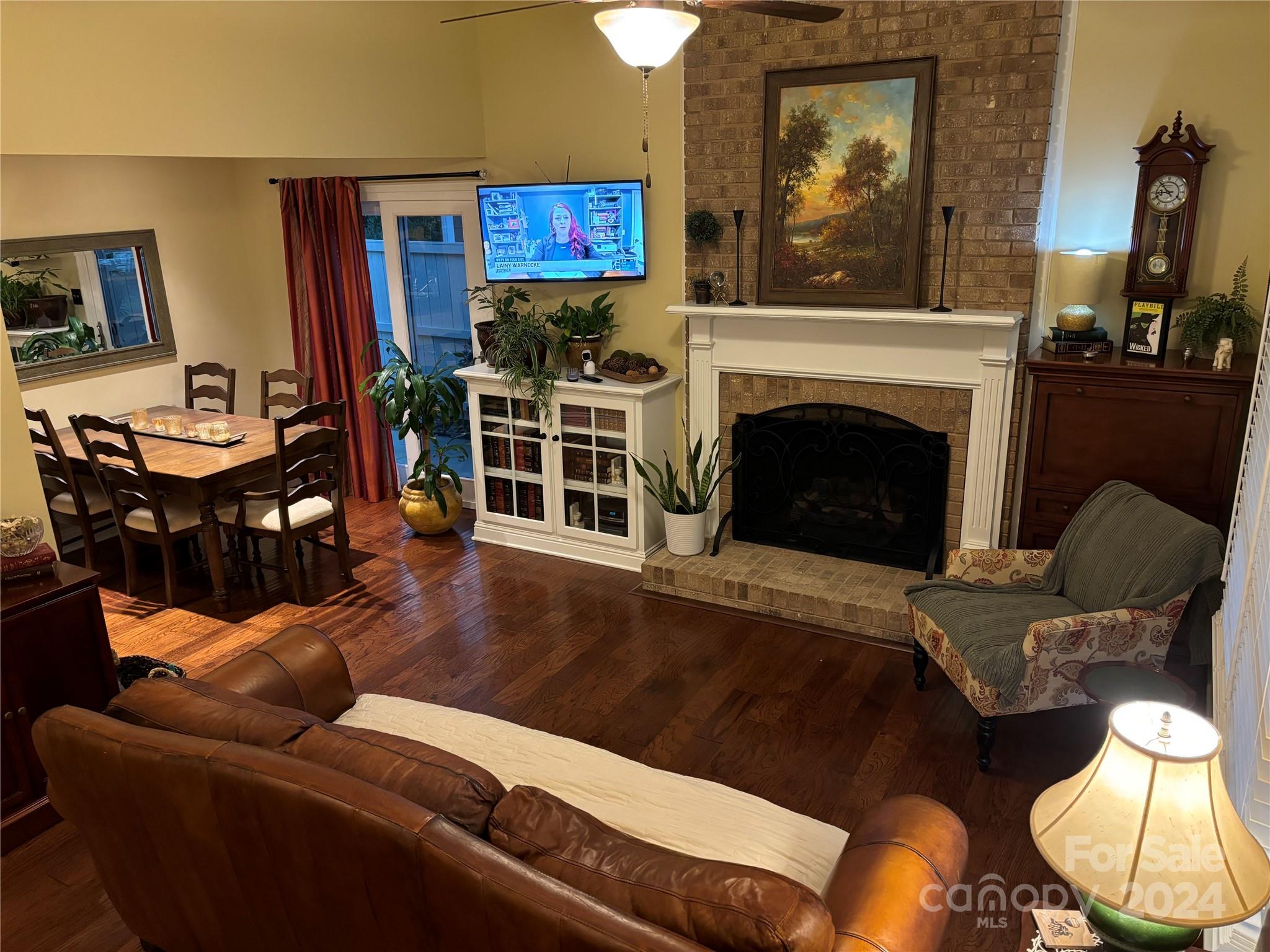 7313 Leacroft Court