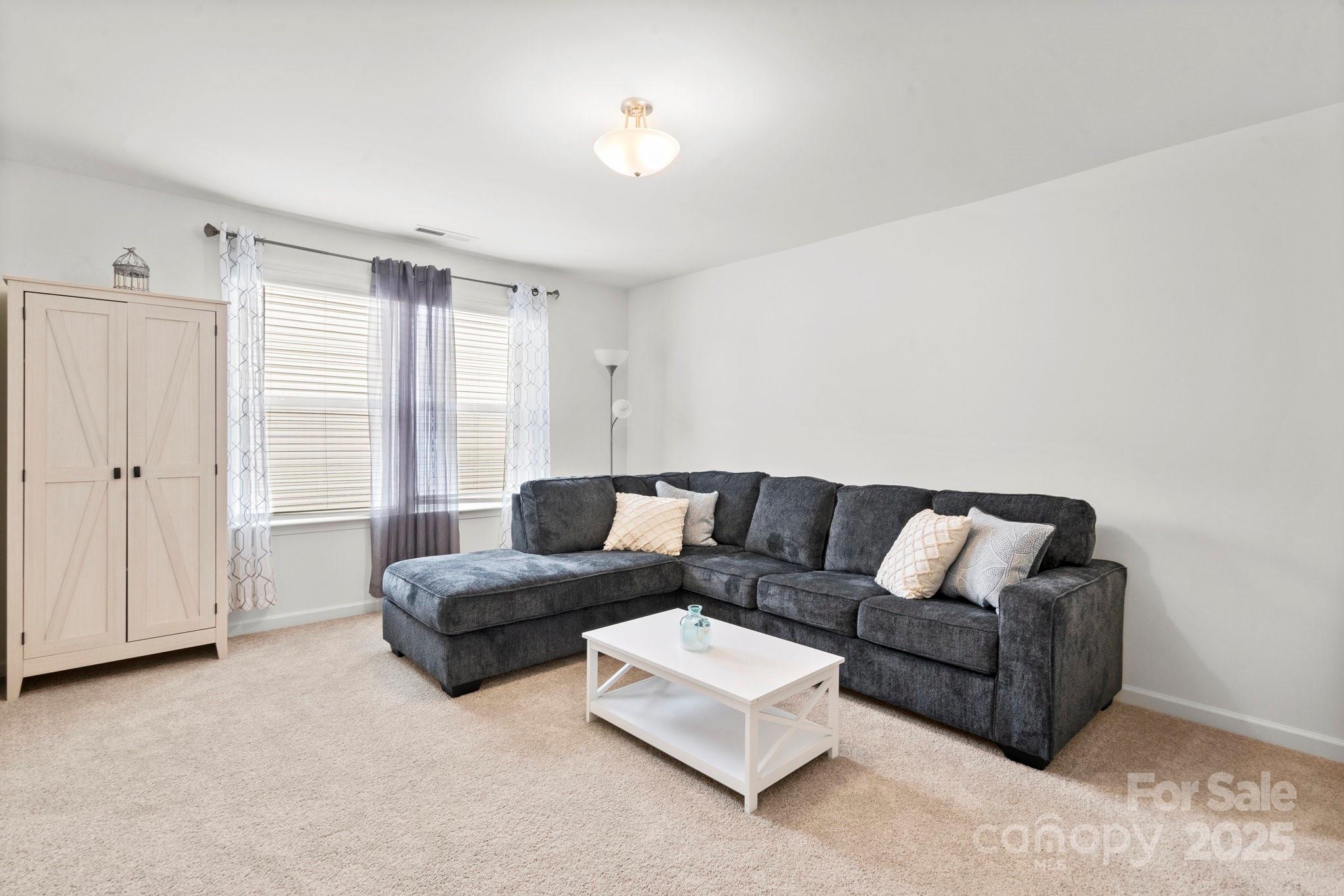 4551 Selhurst Drive