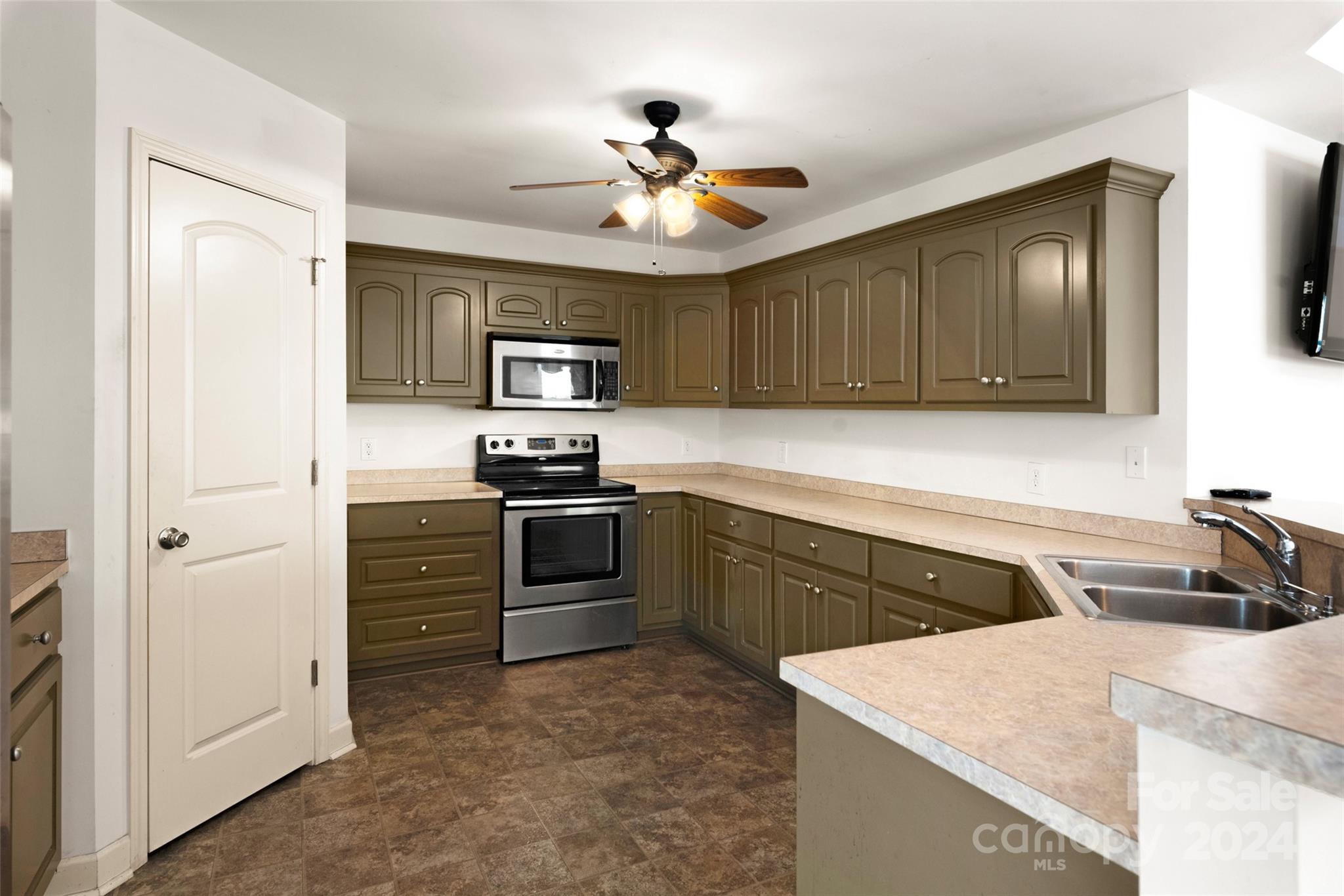 2053 Boxcar Road