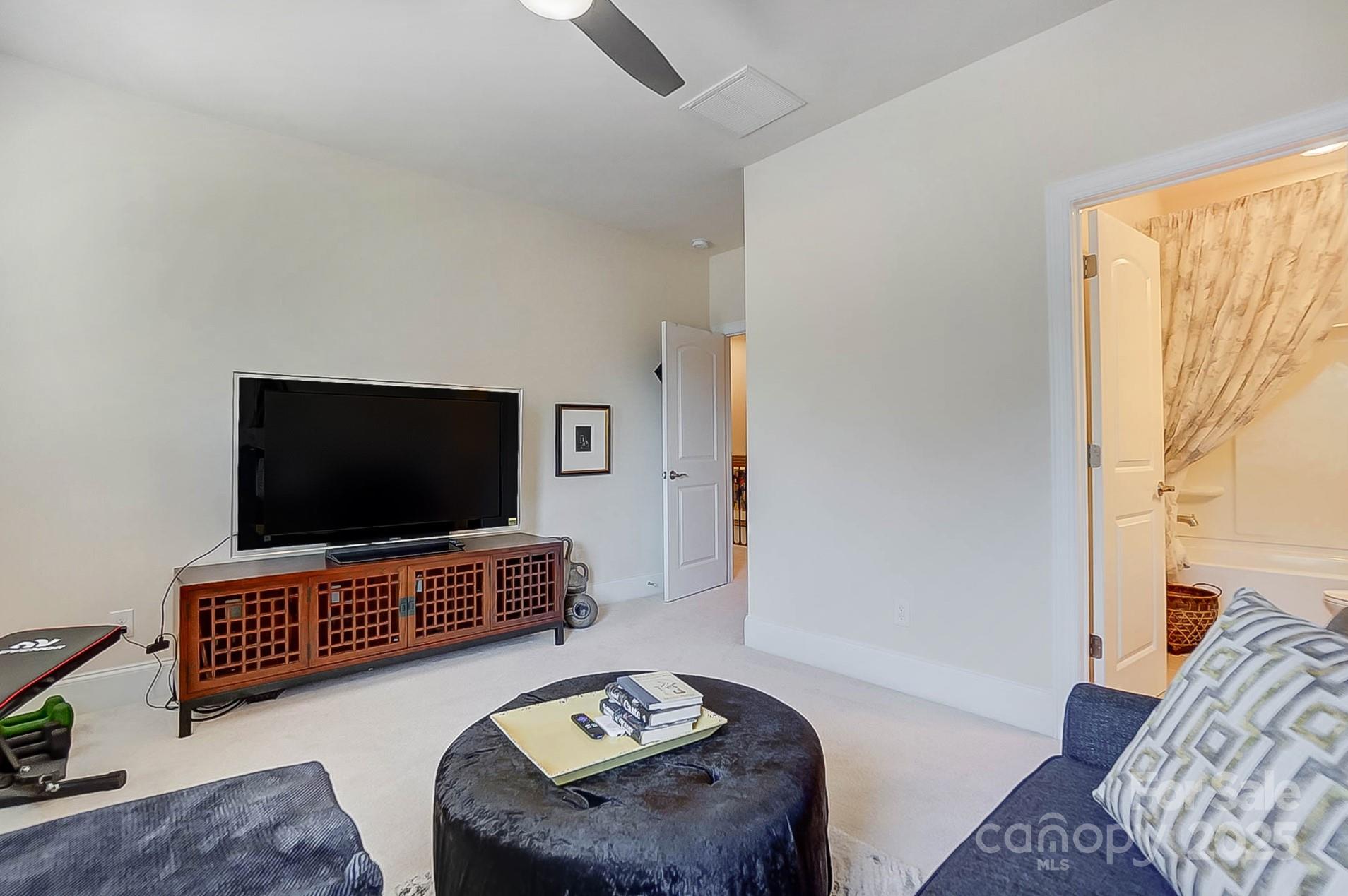 10715 Campbell Commons Way