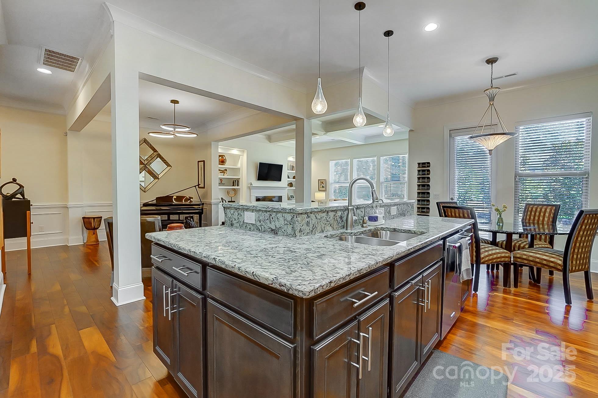 10715 Campbell Commons Way