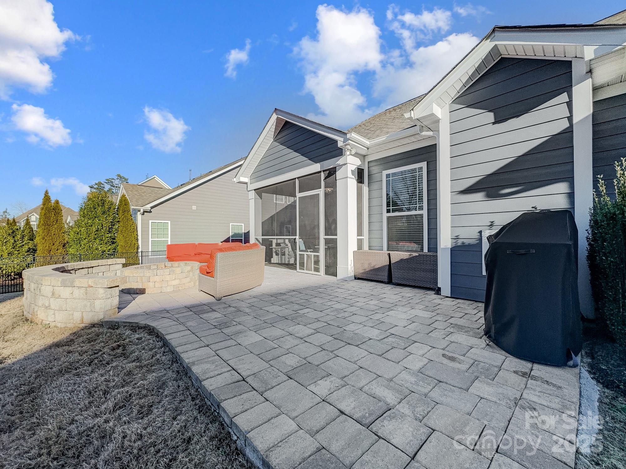 12211 Bonny Oaks Drive