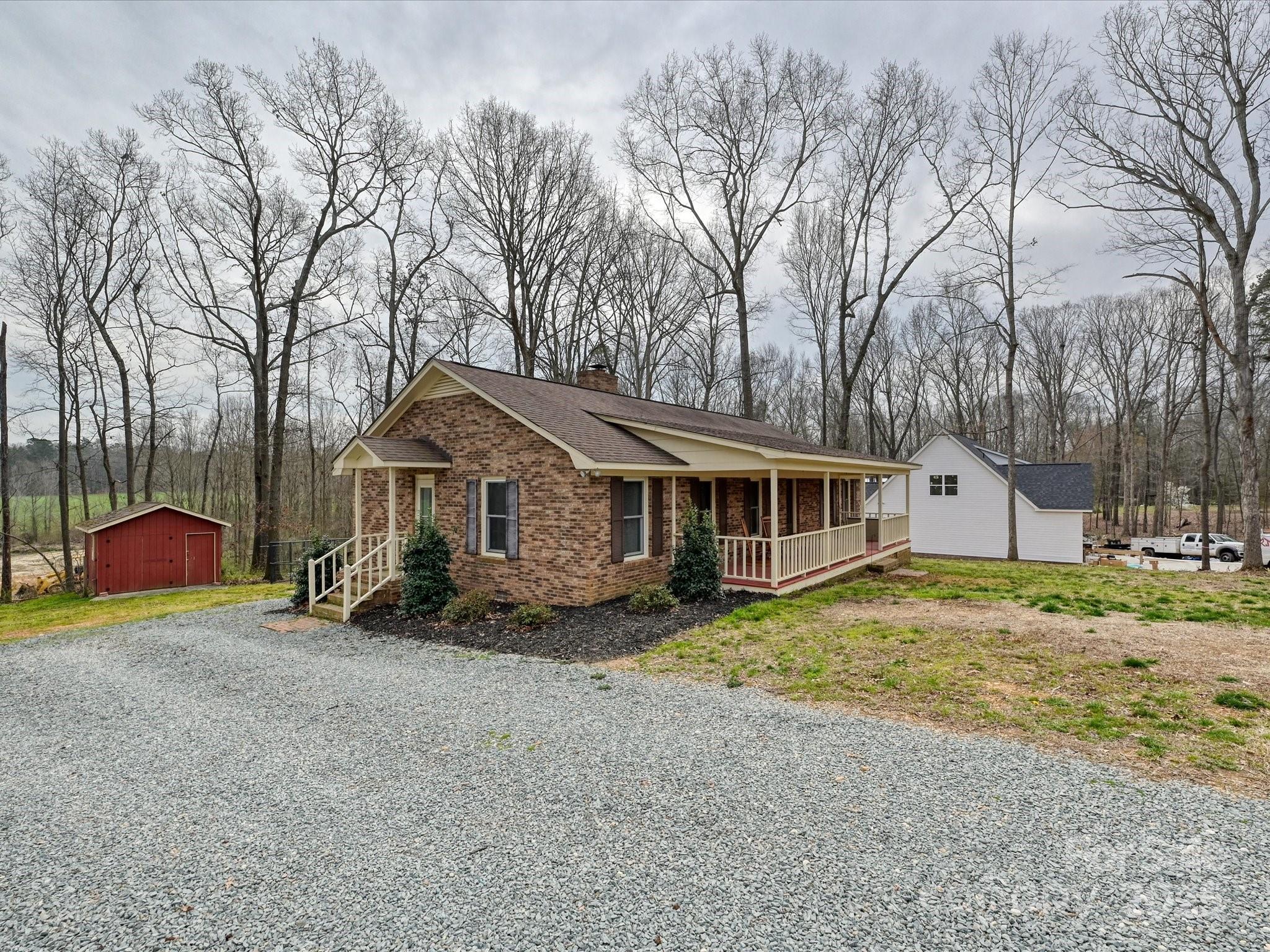 1008 E Sandy Ridge Road