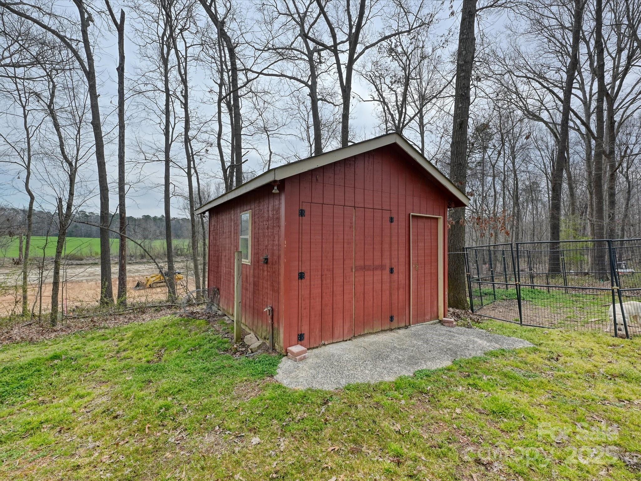 1008 E Sandy Ridge Road