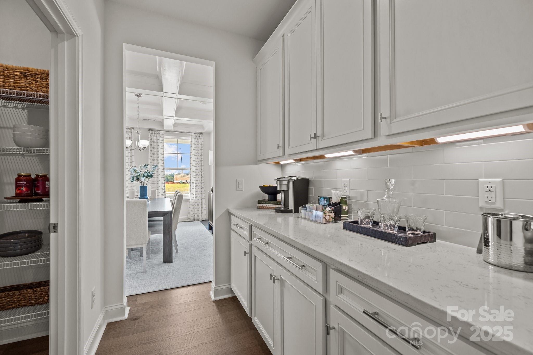820 Regulus Court