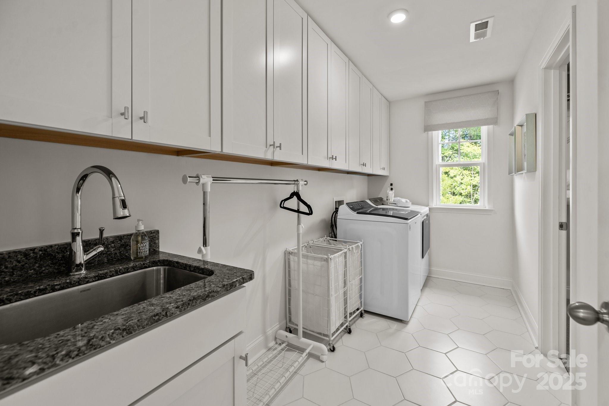 820 Regulus Court