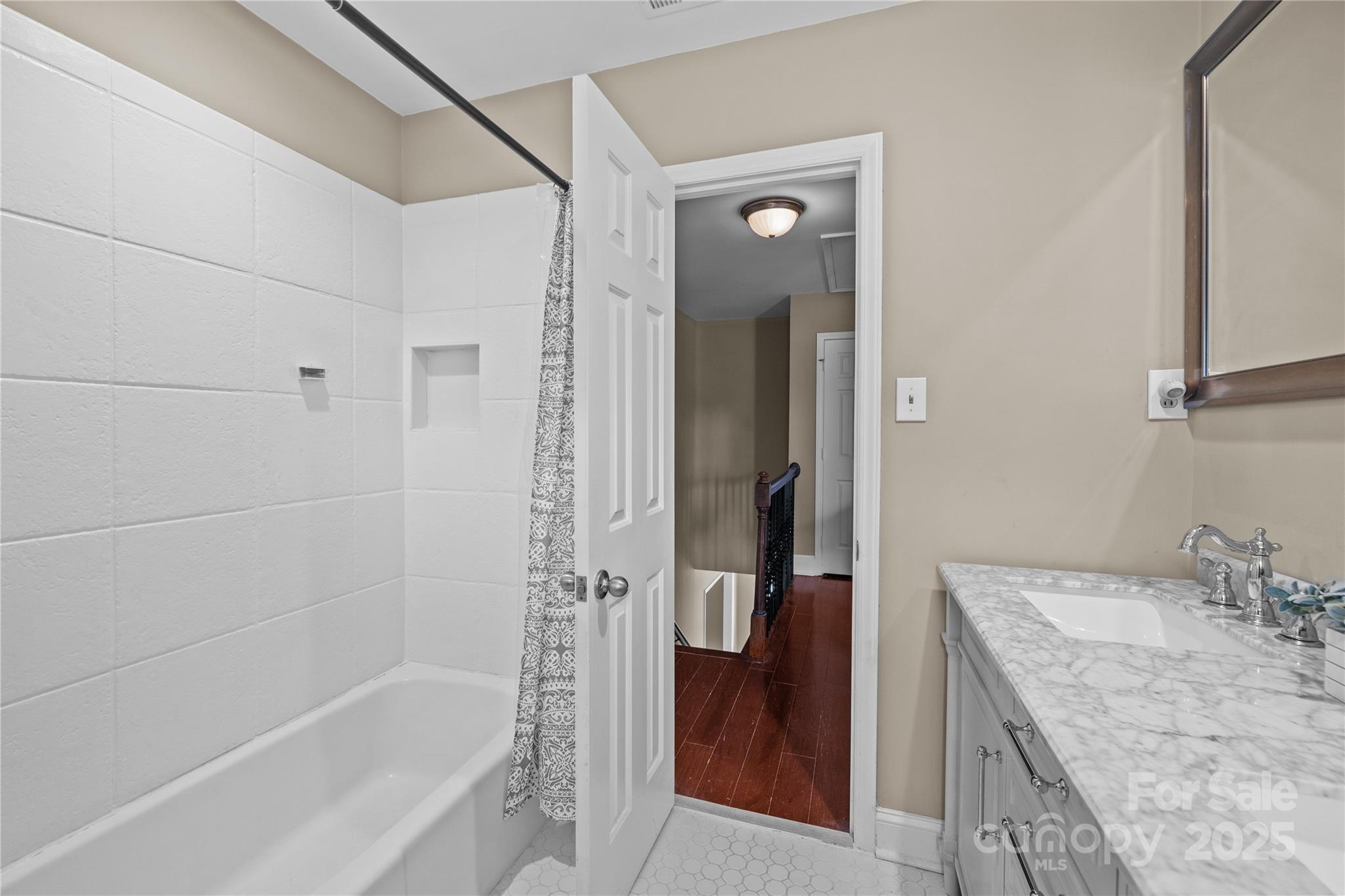 5901 Oakwielde Court