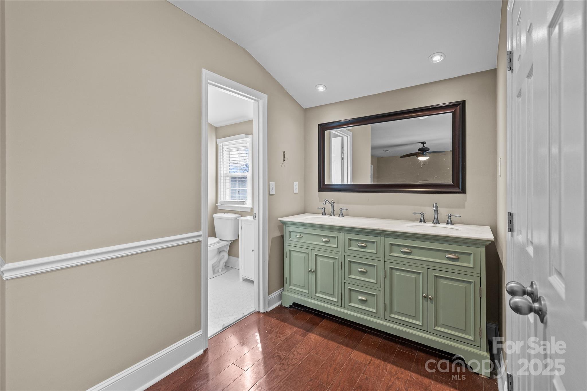 5901 Oakwielde Court