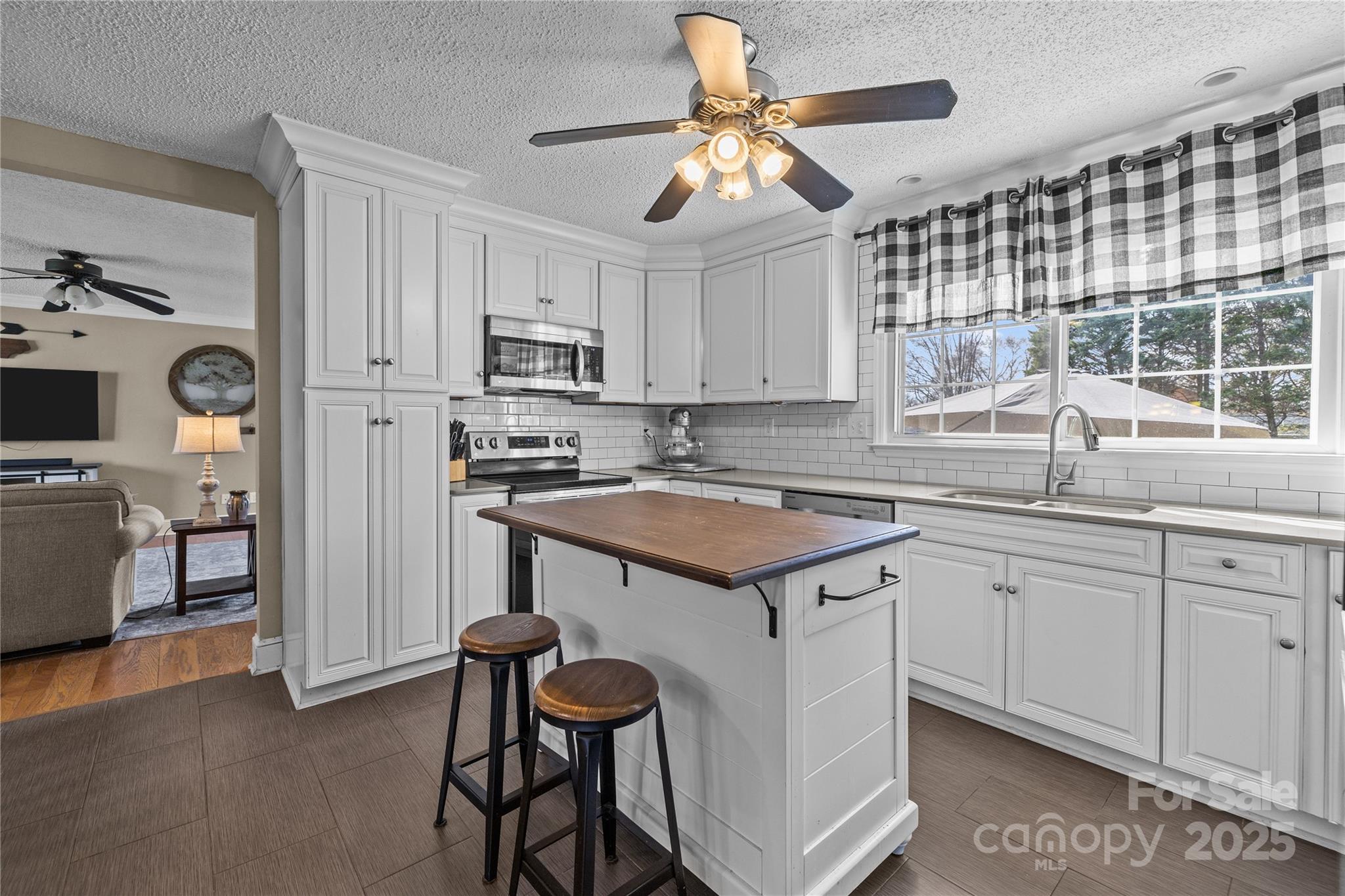 5901 Oakwielde Court