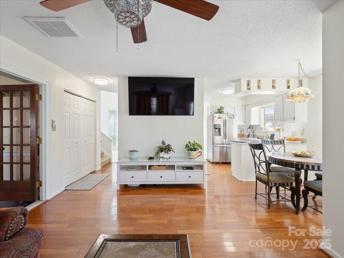 4540 Hounds Run Drive
