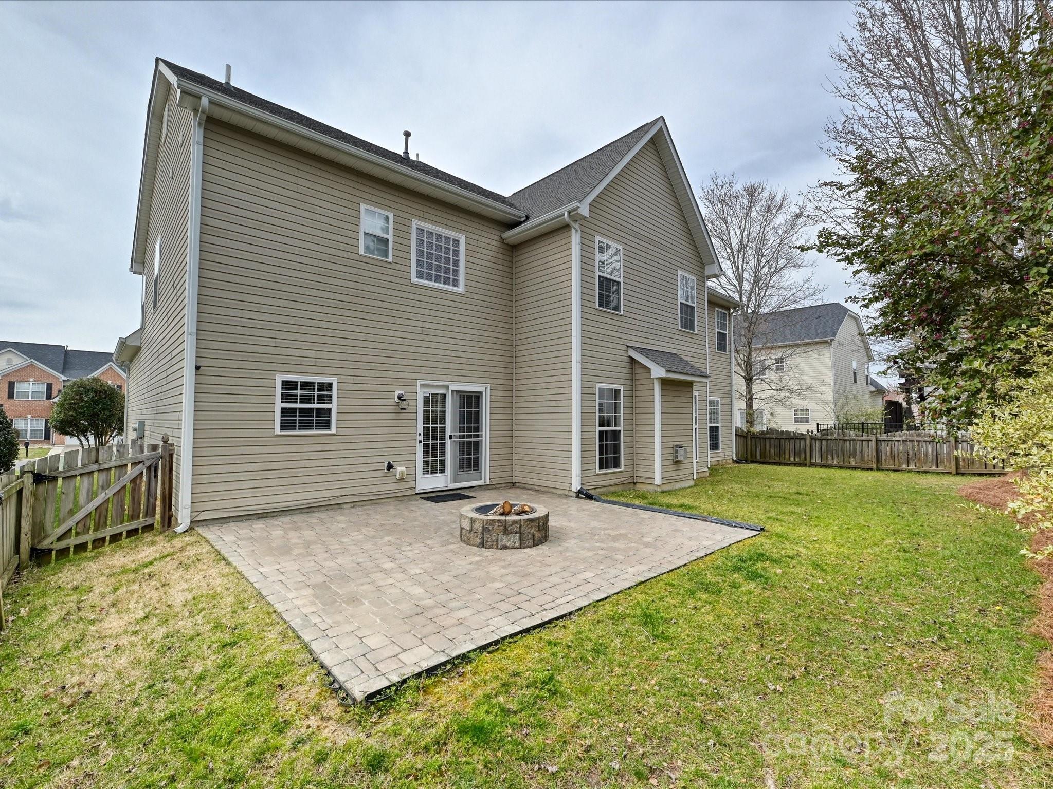 1580 Duckhorn Street NW