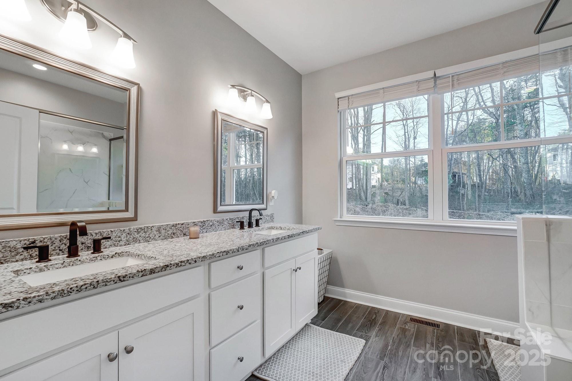 7595 Lakehaven Drive