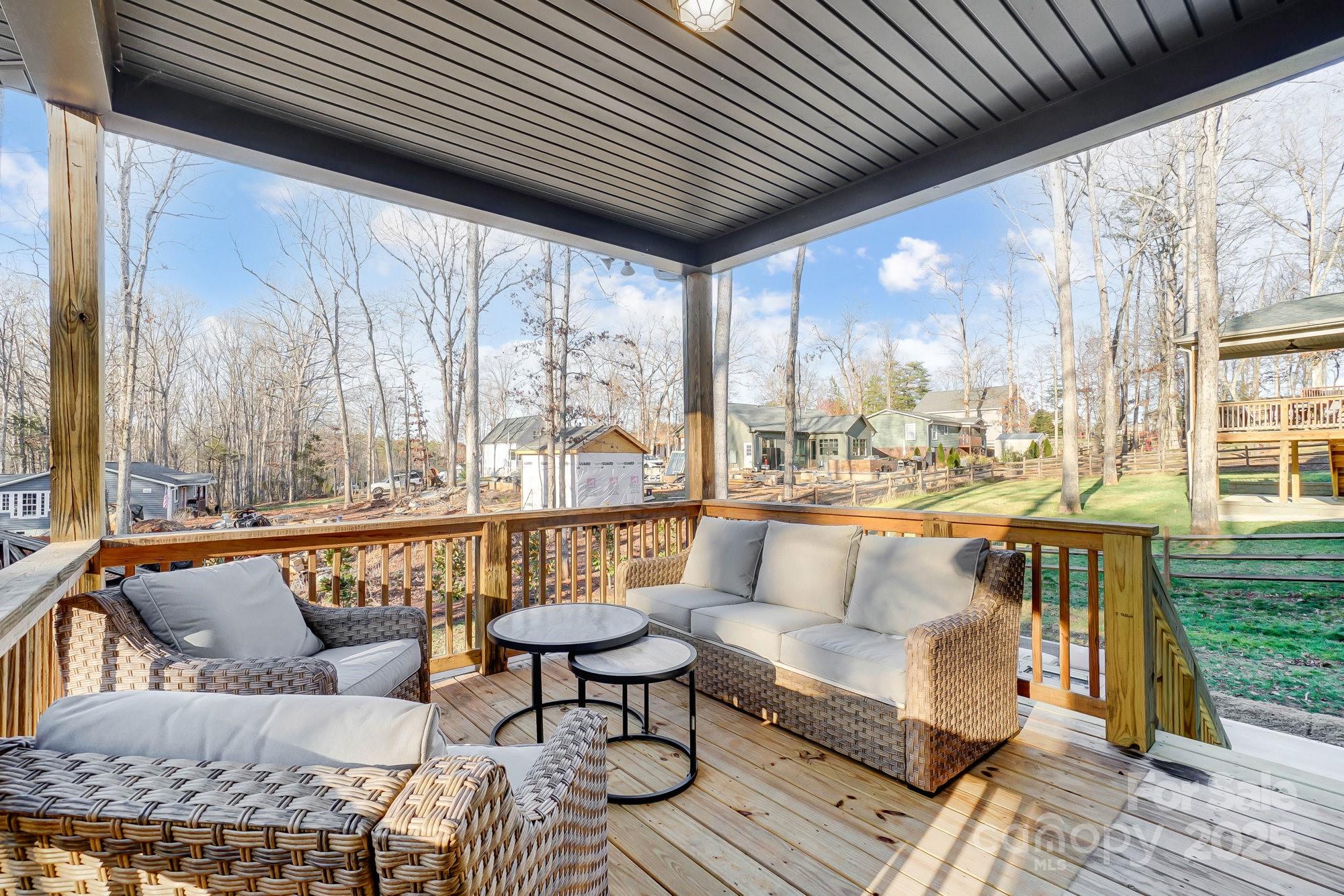 7595 Lakehaven Drive