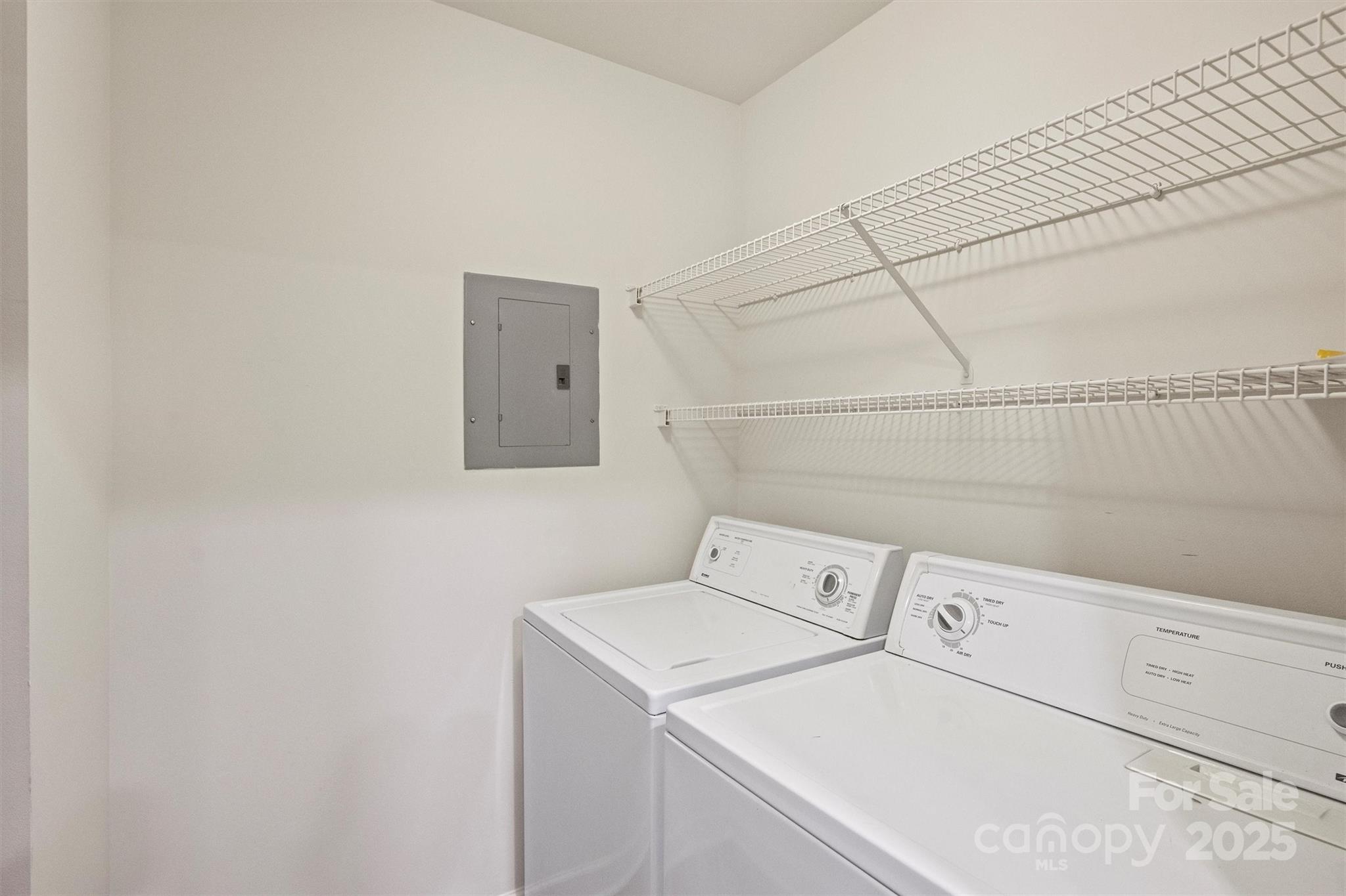 718 W Trade Street Unit: 307