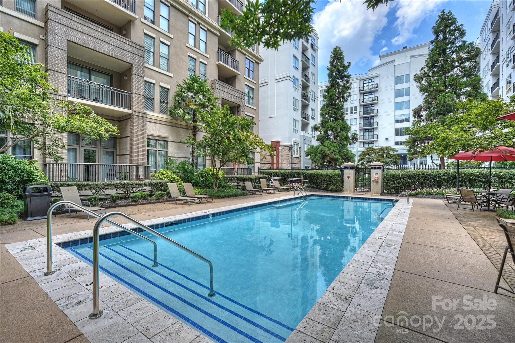 718 W Trade Street Unit: 307