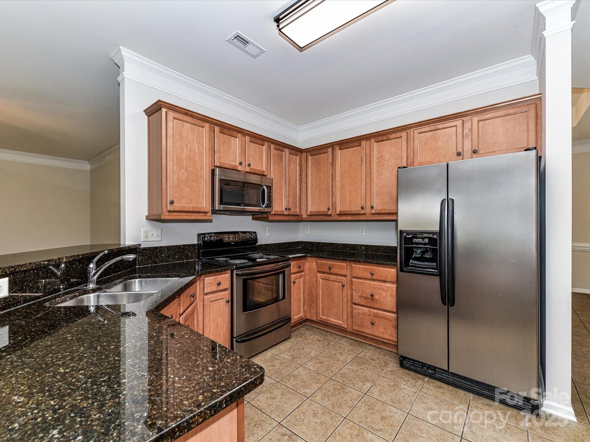15506 Lakepoint Forest Drive
