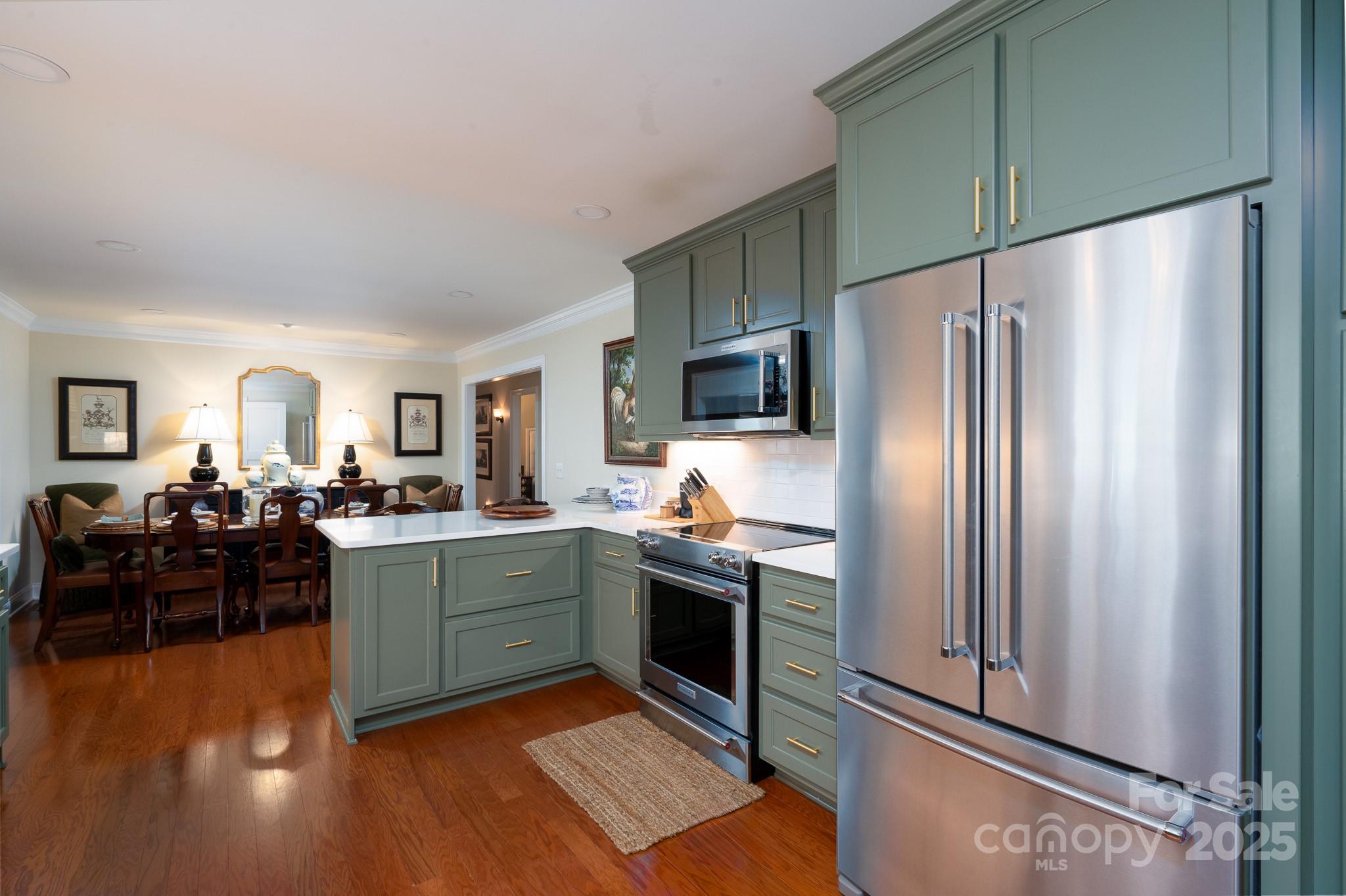 6307 Roanoke Drive Unit: 17