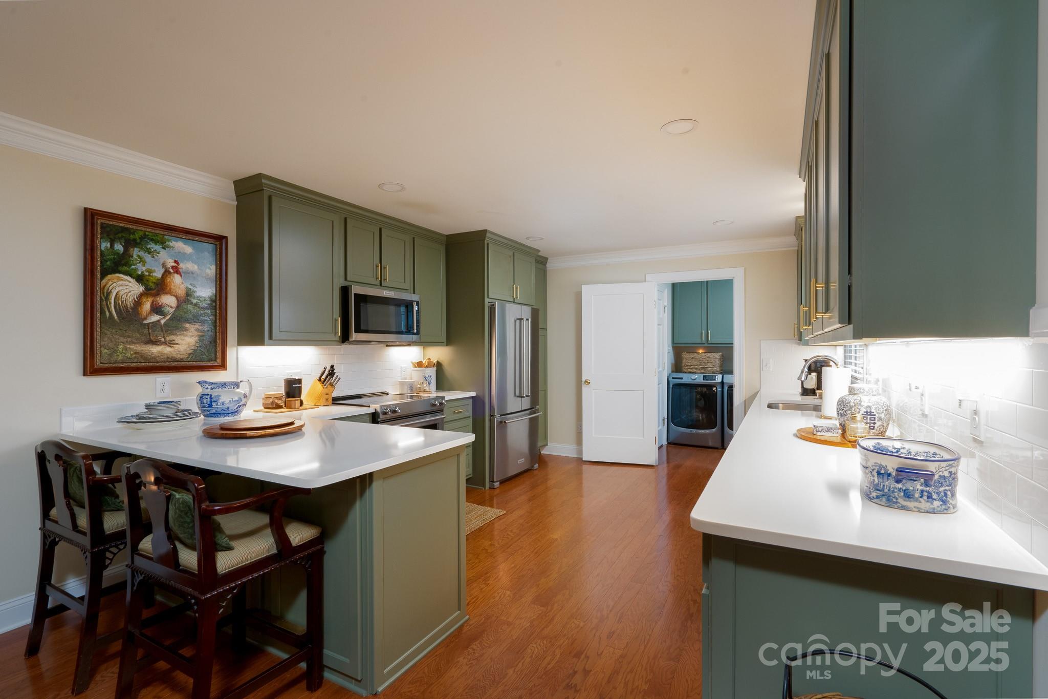 6307 Roanoke Drive Unit: 17