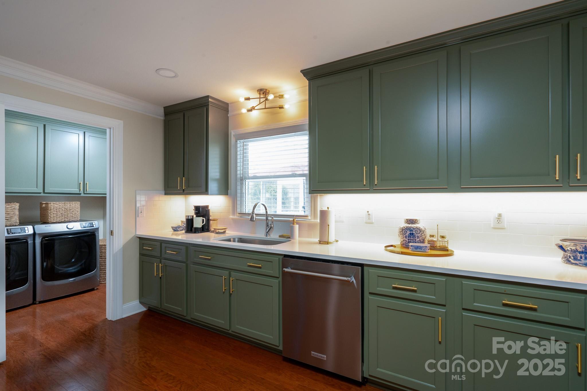 6307 Roanoke Drive Unit: 17