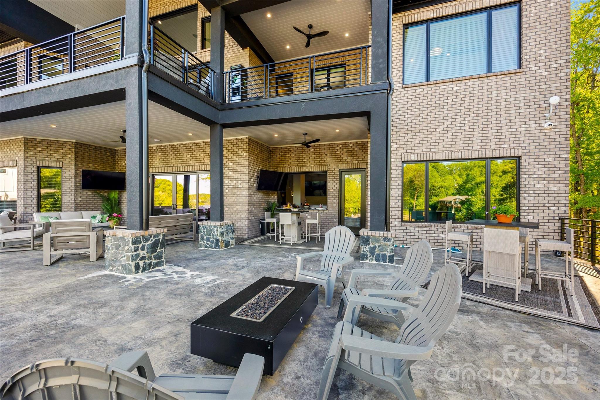 385 Squirrel Lane