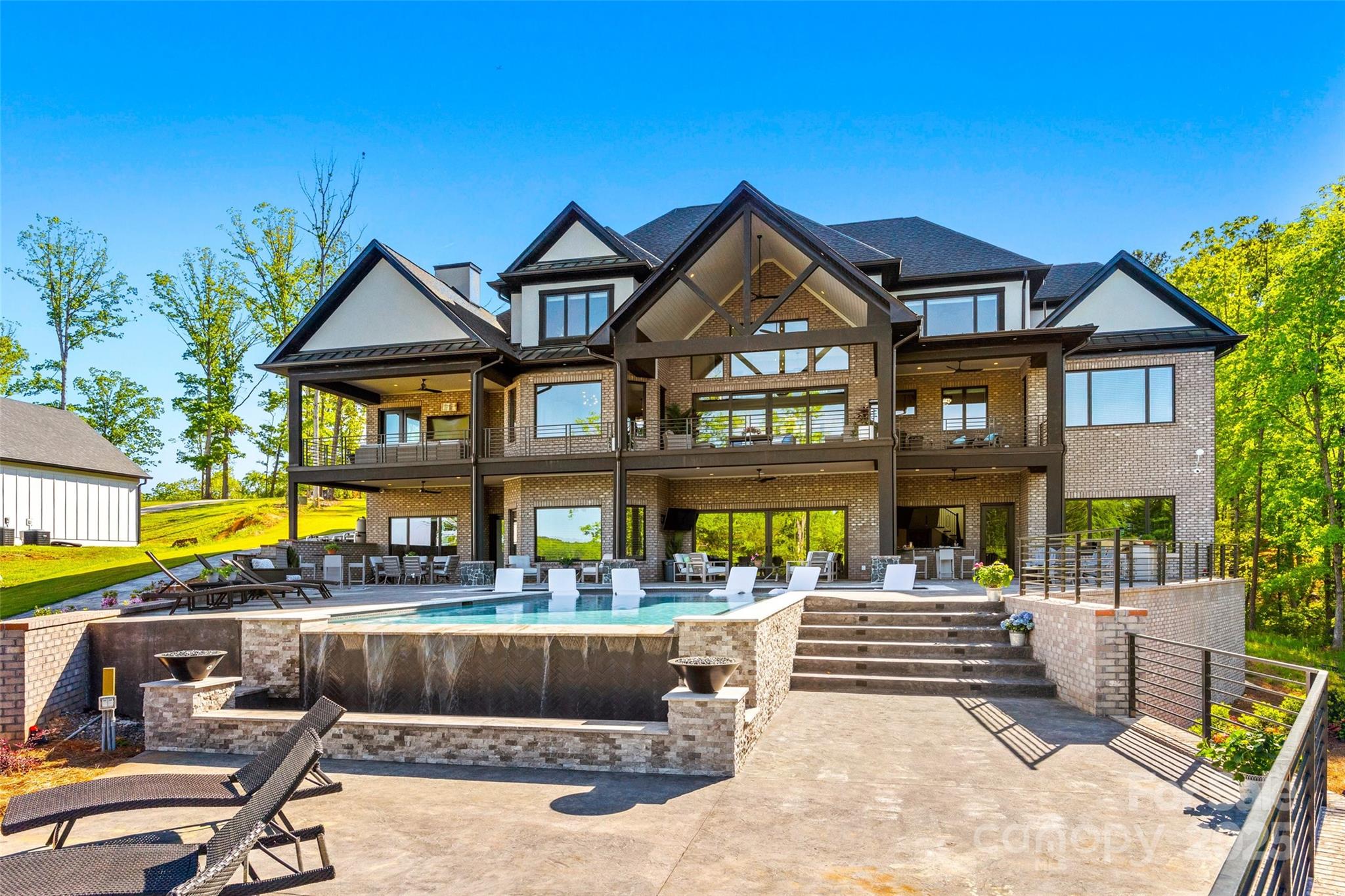 385 Squirrel Lane