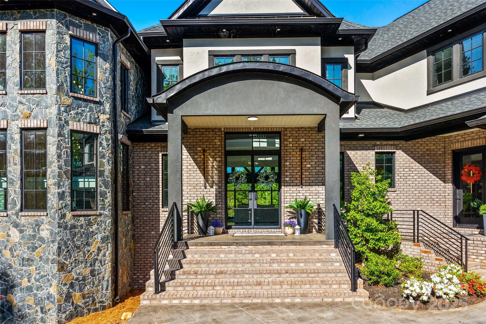 385 Squirrel Lane