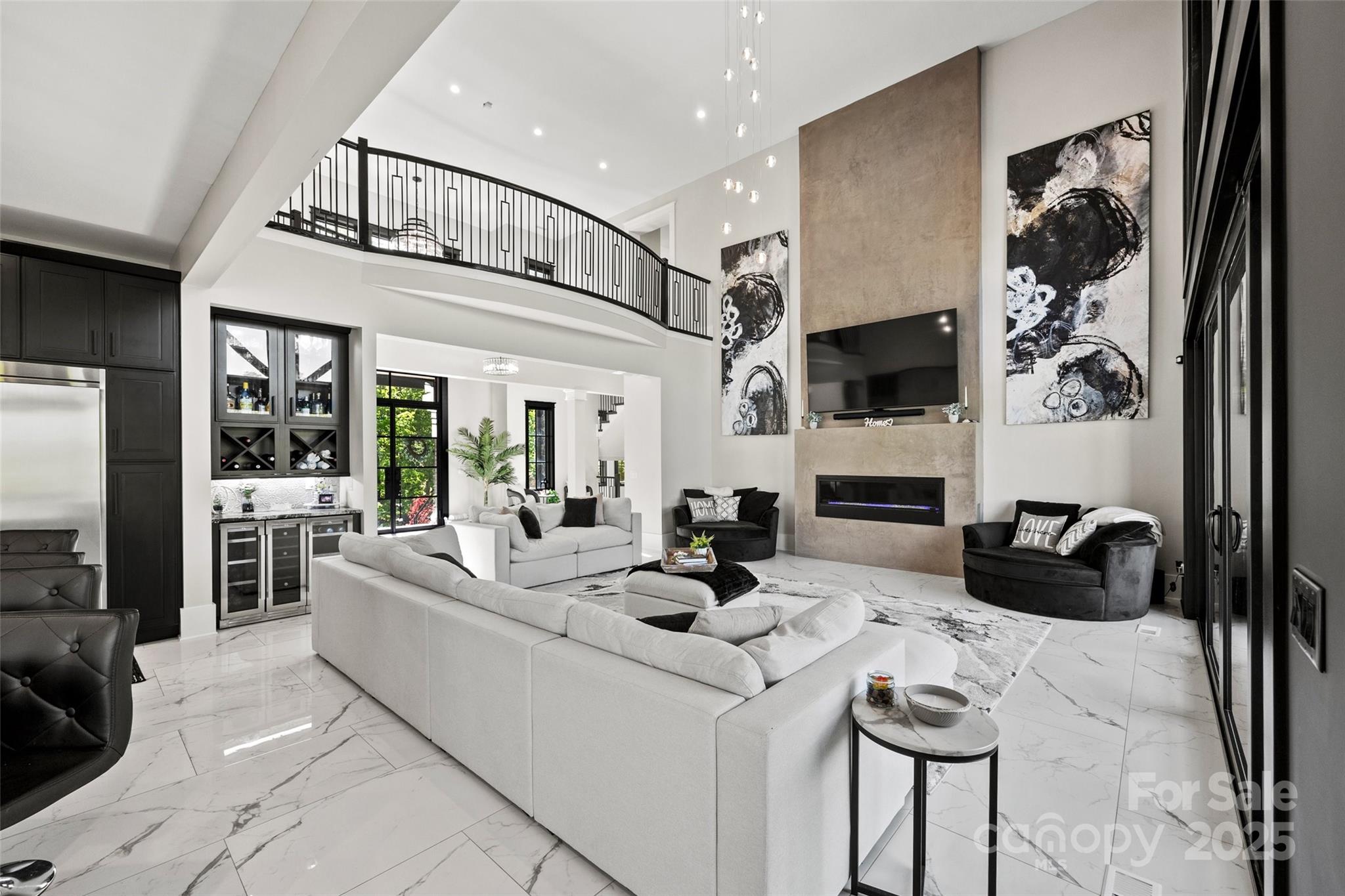 385 Squirrel Lane