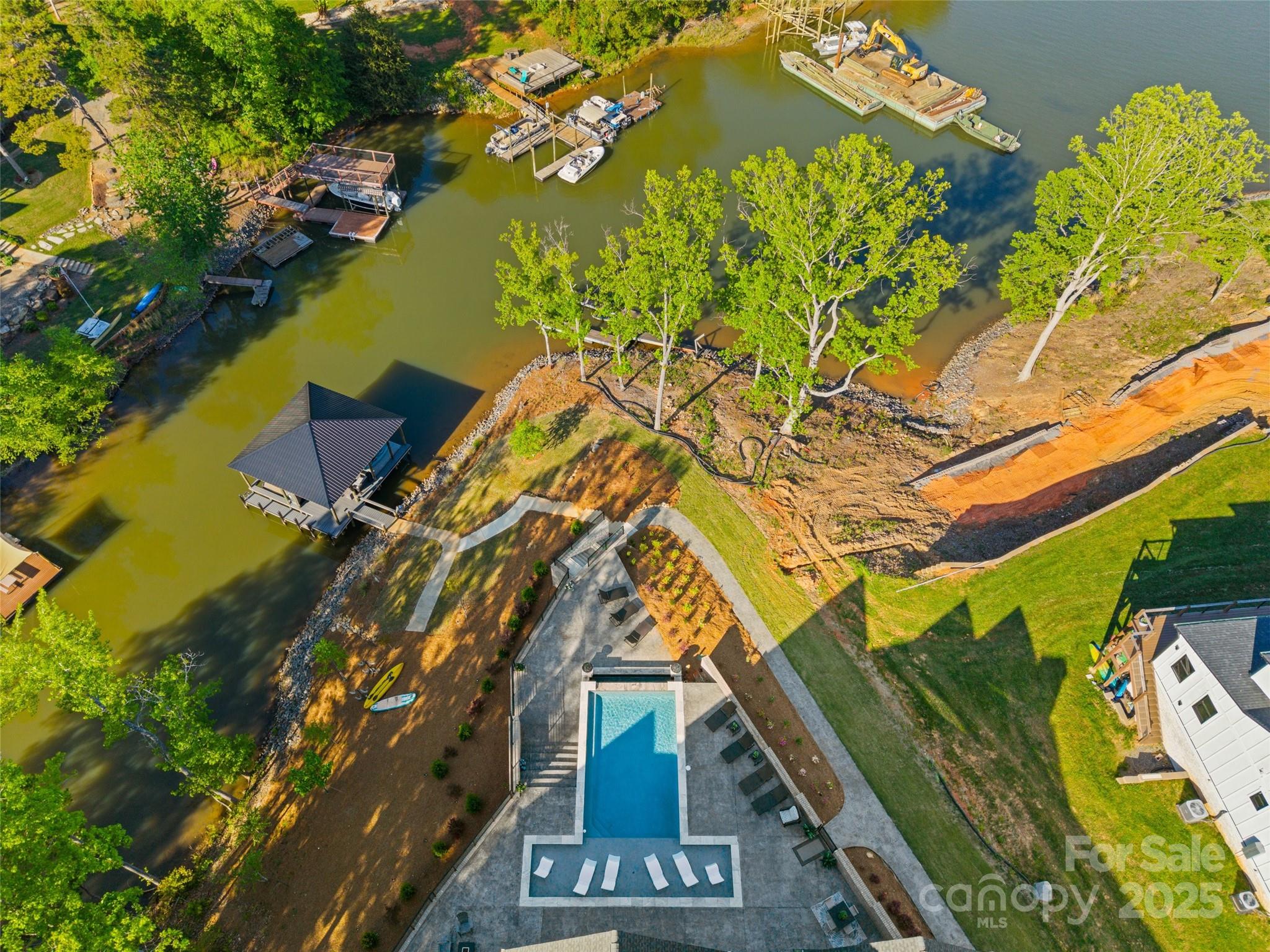 385 Squirrel Lane