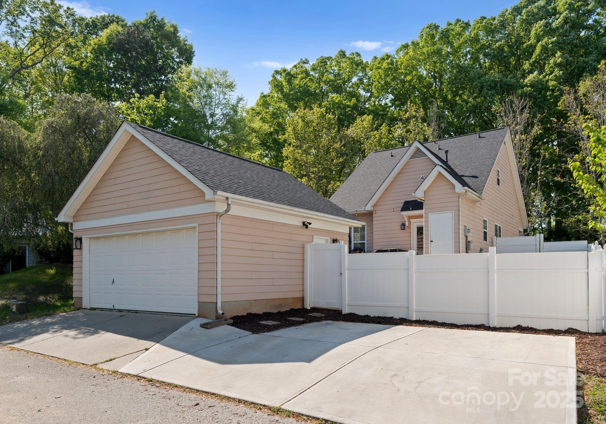 7850 Bud Henderson Road