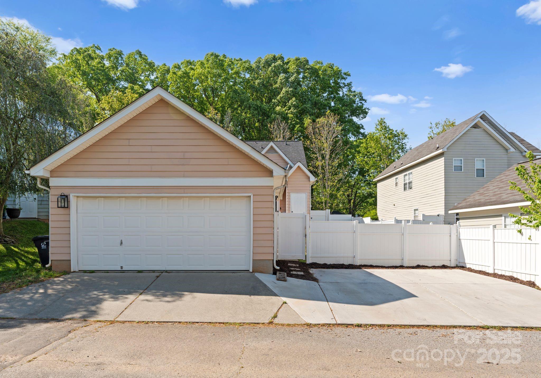 7850 Bud Henderson Road