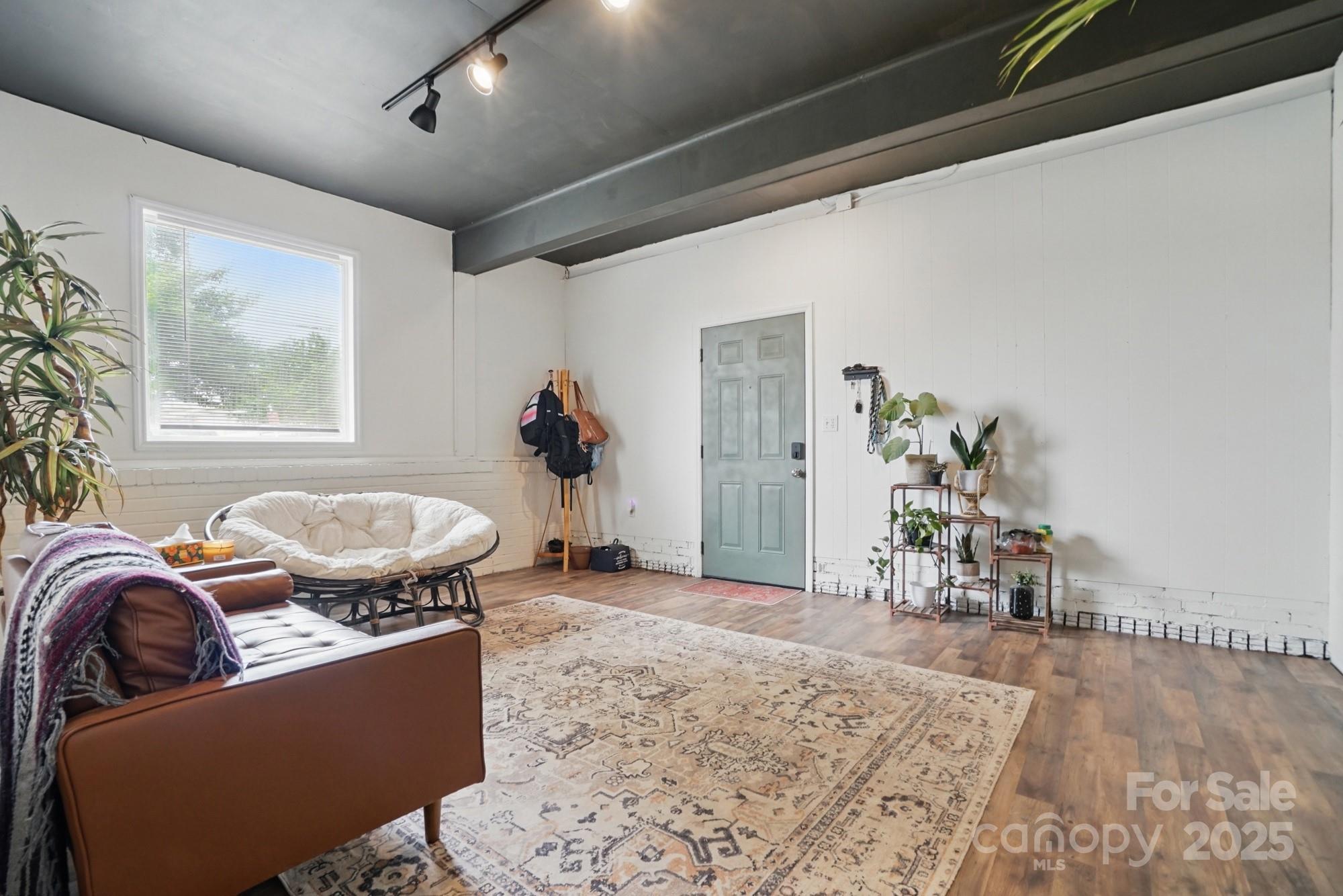 901 Central Drive