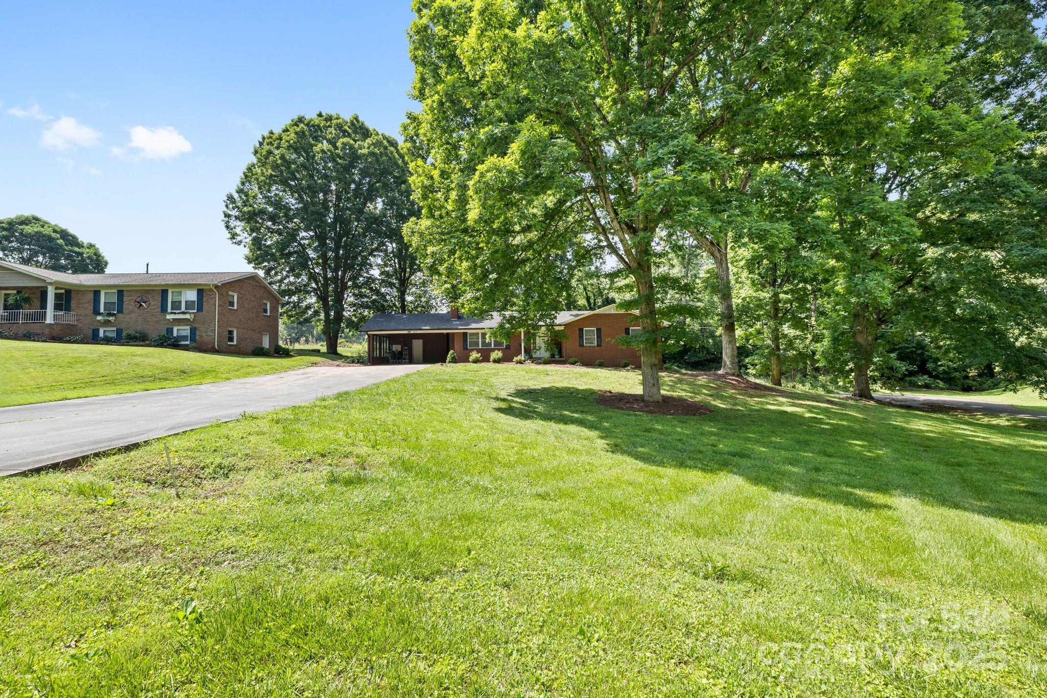 137 Deal Lane