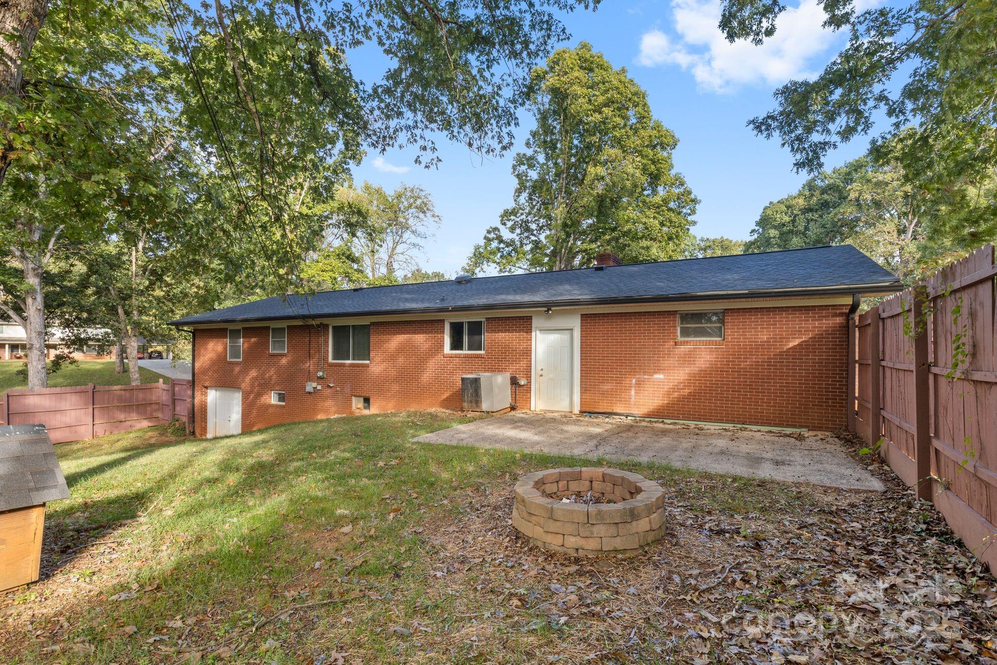 137 Deal Lane