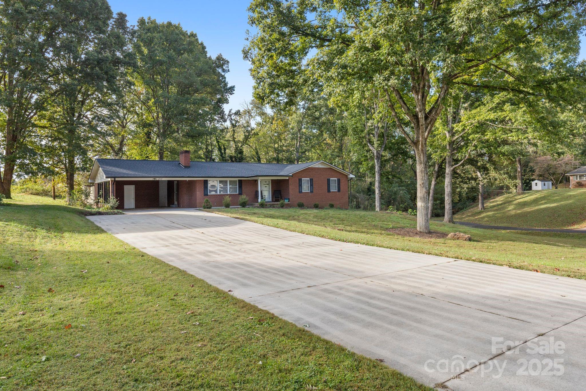 137 Deal Lane