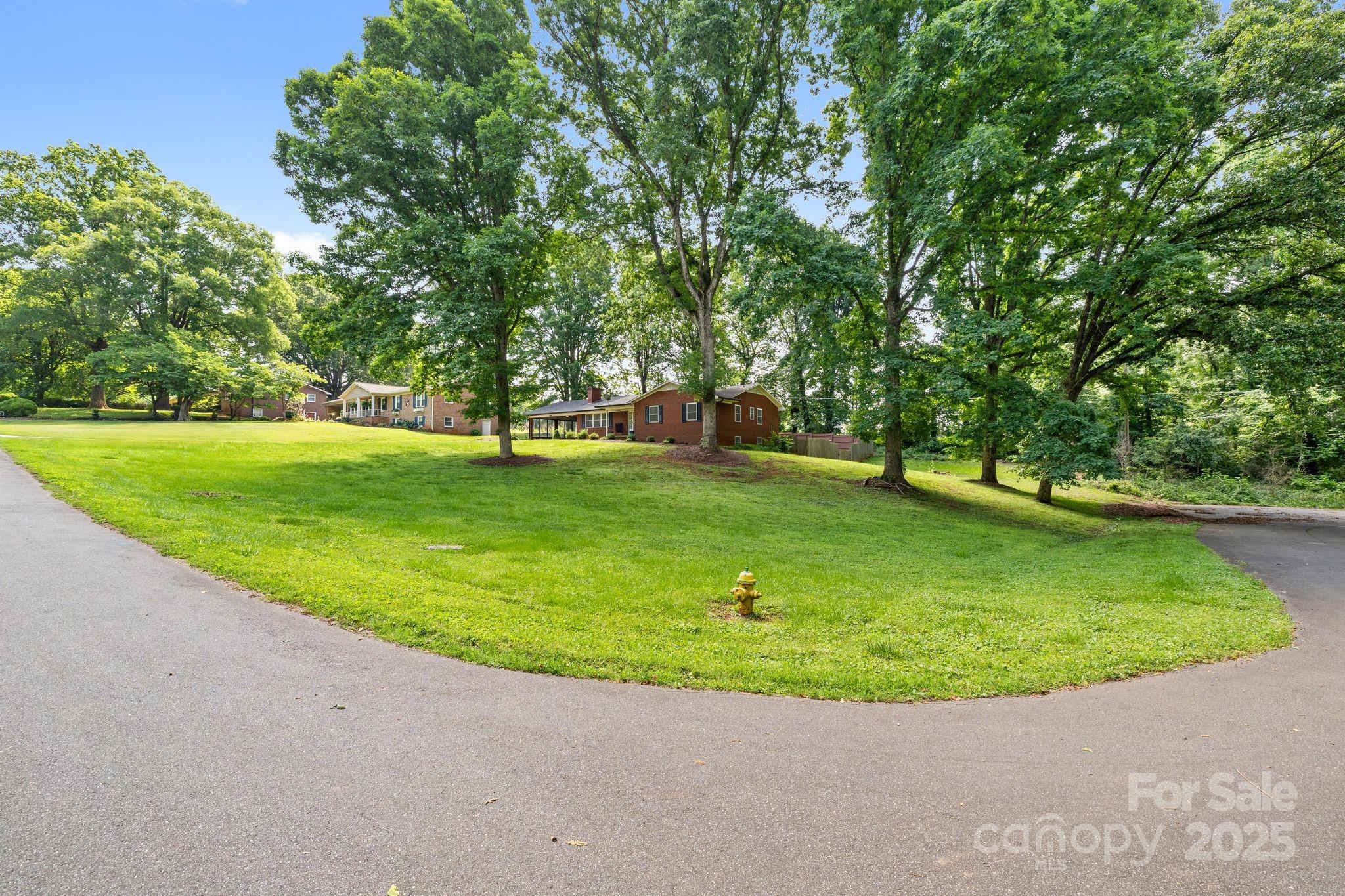 137 Deal Lane