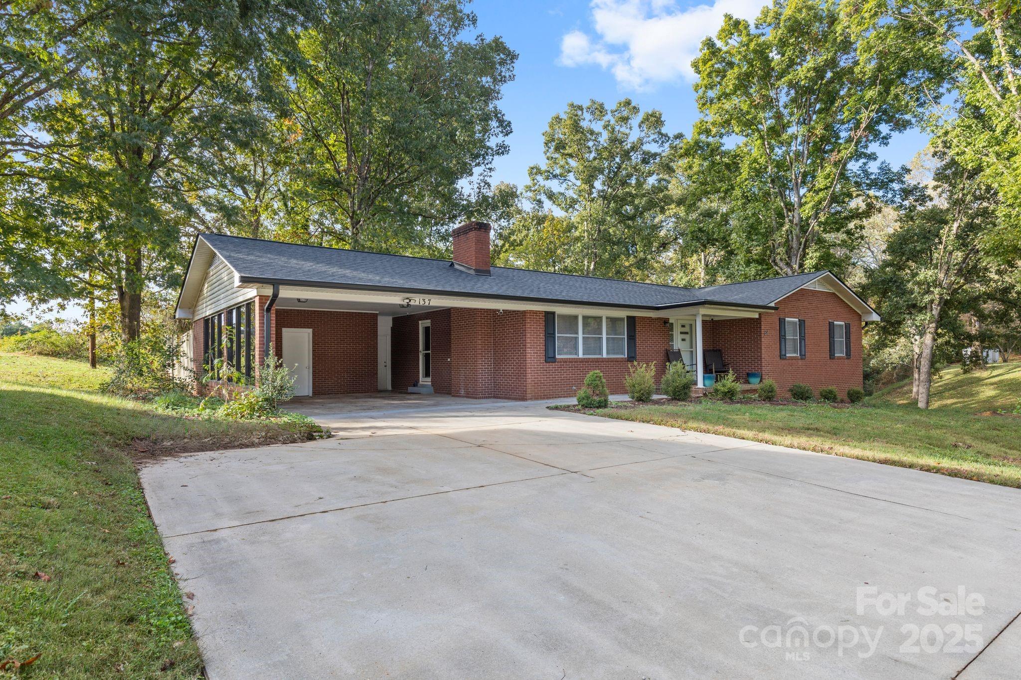137 Deal Lane