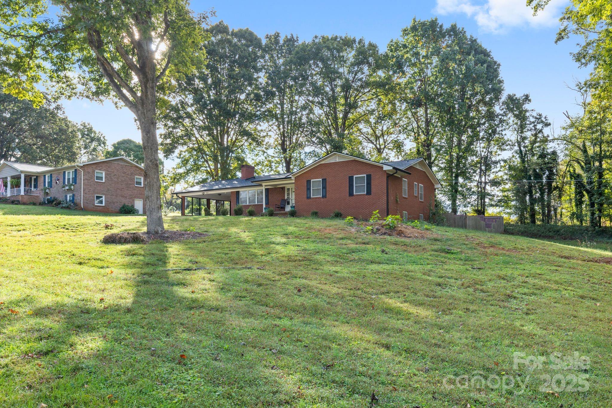 137 Deal Lane