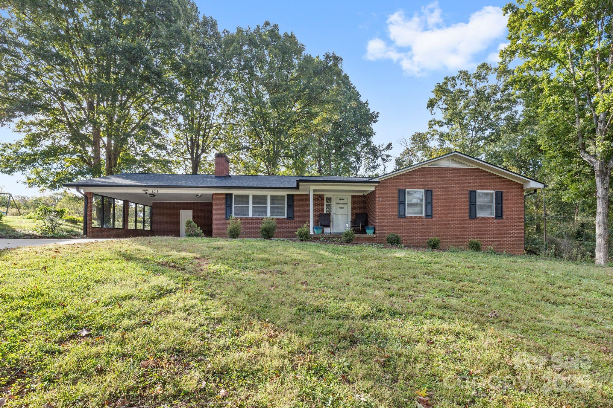 137 Deal Lane