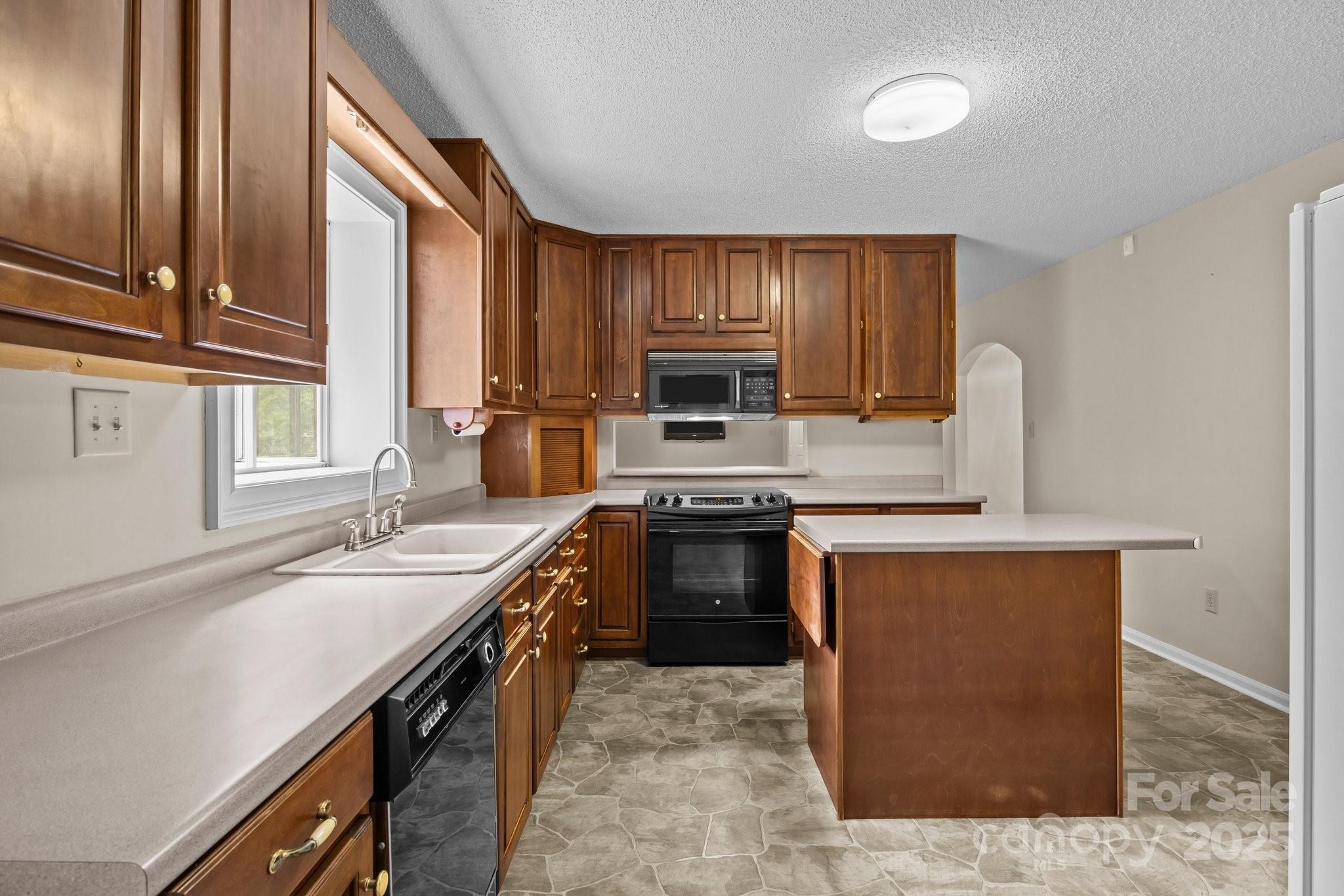 8368 Fairfield Forest Road